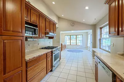 2443 Hunt Road, Reading, OH 45215 - Photo 10