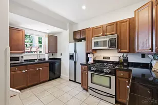 5600 Arnsby Pl, Cincinnati, OH 45227 - Photo 20