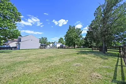 1559 Clearbrook Lane, Batavia Township, OH 45102 - Photo 2