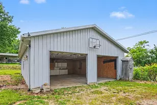 6657 Wizard Of Oz Way, Hillsboro, OH 45133 - Photo 16