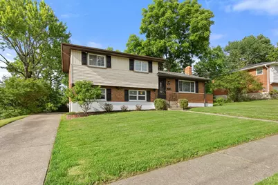 9164 Cherry Blossom Lane, Springfield Township, OH 45231 - Photo 2