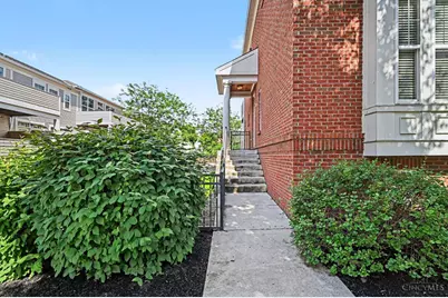 2926 Eden Avenue #I2926, Cincinnati, OH 45219 - Photo 18