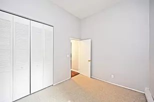 945 Parkside Pl, Cincinnati, OH 45202 - Photo 24