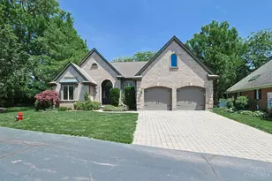 35 Frick Ct, Glendale, OH 45246 - Photo 2