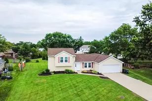 3850 Hanover Dr, Mason, OH 45040 - Photo 2