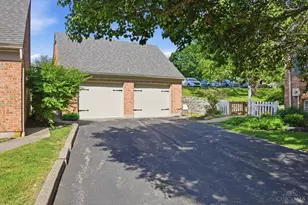 6 Devon Ct, Fairfield, OH 45014 - Photo 2