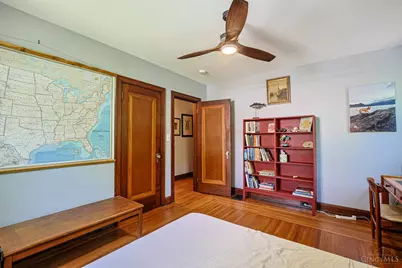 1649 Robinson Circle, Cincinnati, OH 45223 - Photo 20