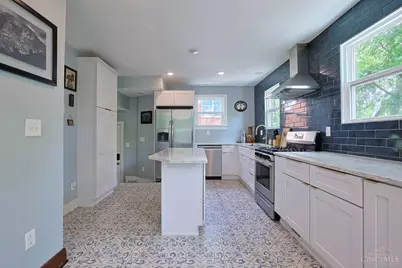 1649 Robinson Circle, Cincinnati, OH 45223 - Photo 12