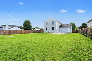 596 Pine Hill Pl, Trenton, OH 45067 - Photo 2