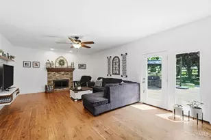 5974 Bluffs Dr, Liberty Township, OH 45044 - Photo 16