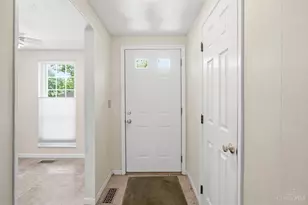 10845 Lake Thames Dr, Sycamore Township, OH 45242 - Photo 2