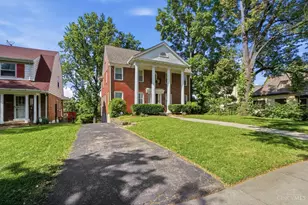 1132 Fenmore Dr, Cincinnati, OH 45237 - Photo 2