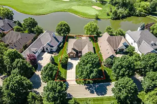 890 Vintage Lake Ct, Centerville, OH 45458 - Photo 2