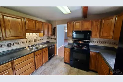 7 Apache Ct, Loveland, OH 45140 - Photo 8