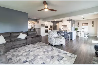 5807 Classicway Boulevard, Hamilton Township, OH 45152 - Photo 8