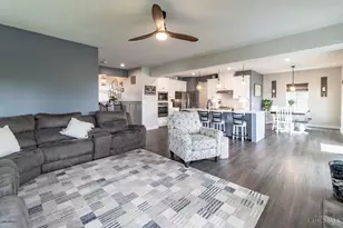 5807 Classicway Blvd, Hamilton Township, OH 45152 - Photo 8