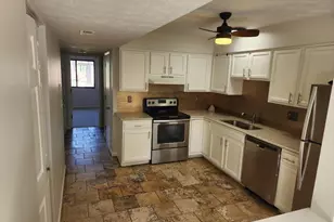 9362 Hunters Creek Dr, Blue Ash, OH 45242 - Photo 12