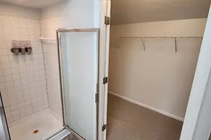 9362 Hunters Creek Dr, Blue Ash, OH 45242 - Photo 28