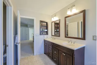 5585 Autumn Wynd Lane, Miami Township, OH 45150 - Photo 32