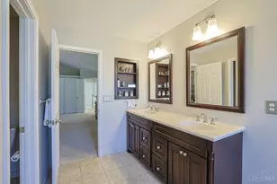 5585 Autumn Wynd Ln, Miami Township, OH 45150 - Photo 32