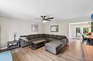 3393 Bellehaven Ct, Green Township, OH 45248 - Photo 4