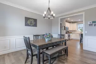 201 Oakridge Ct, Carlisle, OH 45005 - Photo 2