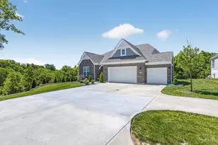 4994 Shadow Hawk Dr, Green Township, OH 45247 - Photo 4