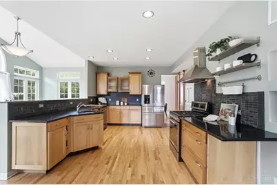 303 Delaware Drive, Hamilton Township, OH 45039 - Photo 16