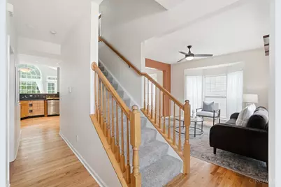 303 Delaware Drive, Hamilton Township, OH 45039 - Photo 8