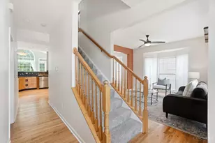 303 Delaware Dr, Hamilton Township, OH 45039 - Photo 8