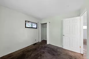 8868 Ebro Ct, Springfield Township, OH 45231 - Photo 12