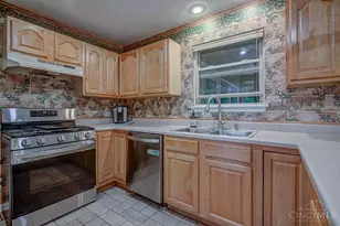 131 Terrace Ct, Fairfield, OH 45014 - Photo 4