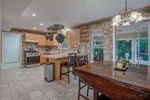 131 Terrace Ct, Fairfield, OH 45014 - Photo 2