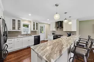 6056 Bardean Dr, West Chester, OH 45069 - Photo 10