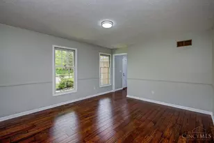 7497 Rolling Meadows Dr, West Chester, OH 45069 - Photo 6