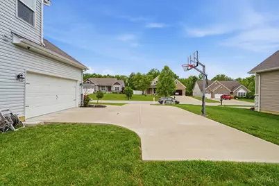 8007 Acorn Trail, Hamilton Township, OH 45039 - Photo 4