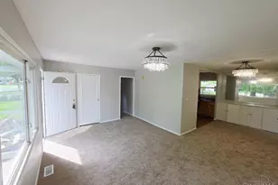 8490 Smallwood Ln, Sycamore Township, OH 45236 - Photo 2