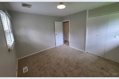 8490 Smallwood Lane, Sycamore Township, OH 45236 - Photo 14