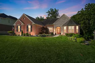 136 Colonial Dr, Loveland, OH 45140 - Photo 2