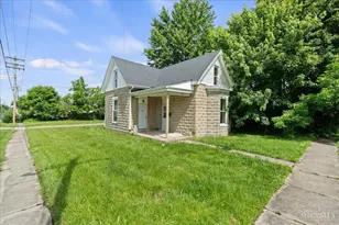 371 S Charity St, Bethel, OH 45106 - Photo 2