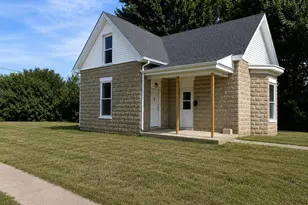 371 S Charity St, Bethel, OH 45106 - Photo 2