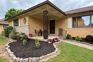5575 Edger Dr, Green Township, OH 45239 - Photo 2