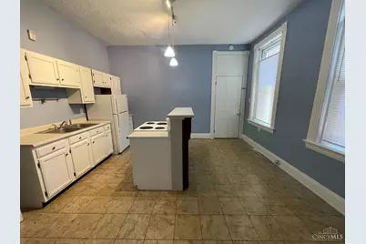 2143 W Clifton Avenue, Cincinnati, OH 45219 - Photo 8
