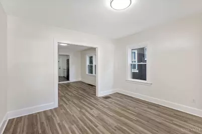2011 Highland Avenue, Cincinnati, OH 45219 - Photo 10