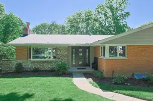 228 Poage Farm Rd, Wyoming, OH 45215 - Photo 4