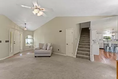 3912 Pebble Creek Lane, Amelia, OH 45102 - Photo 8