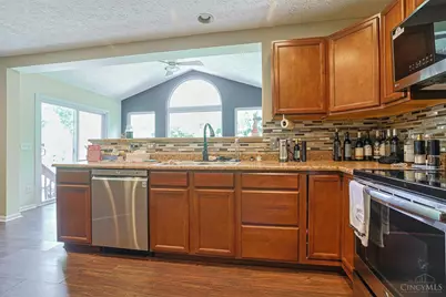 2032 Bridgewater Lane, Monroe, OH 45050 - Photo 12