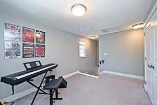 8989 Paw Paw Ln, Sycamore Township, OH 45242 - Photo 24