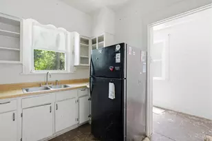 813 S Fred Shuttlesworth Cir, Cincinnati, OH 45229 - Photo 18