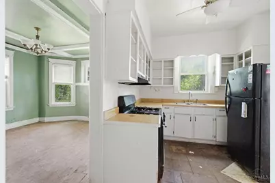 813 S Fred Shuttlesworth Circle, Cincinnati, OH 45229 - Photo 16